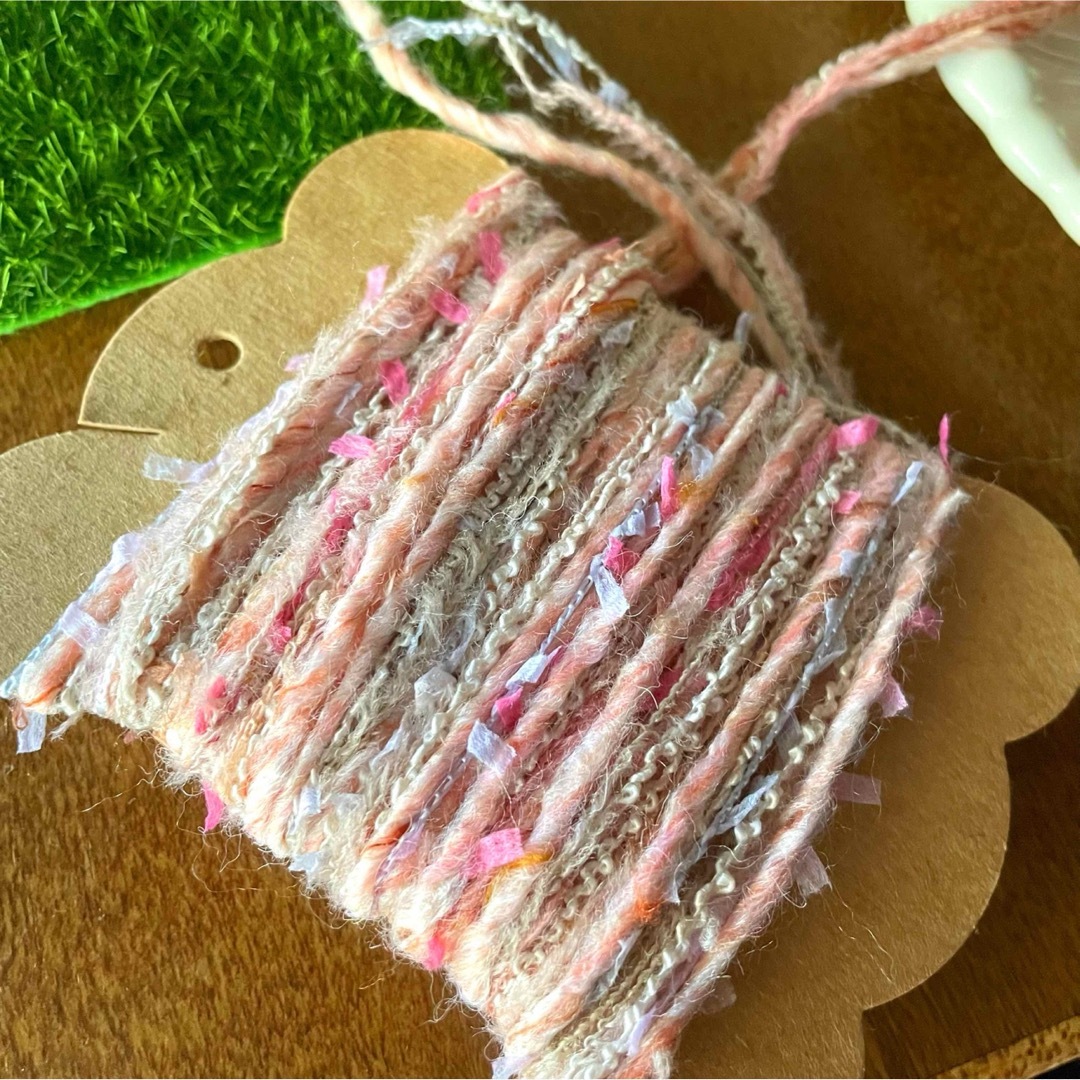 スフレ　引き揃え糸 ハンドメイドの素材/材料(生地/糸)の商品写真