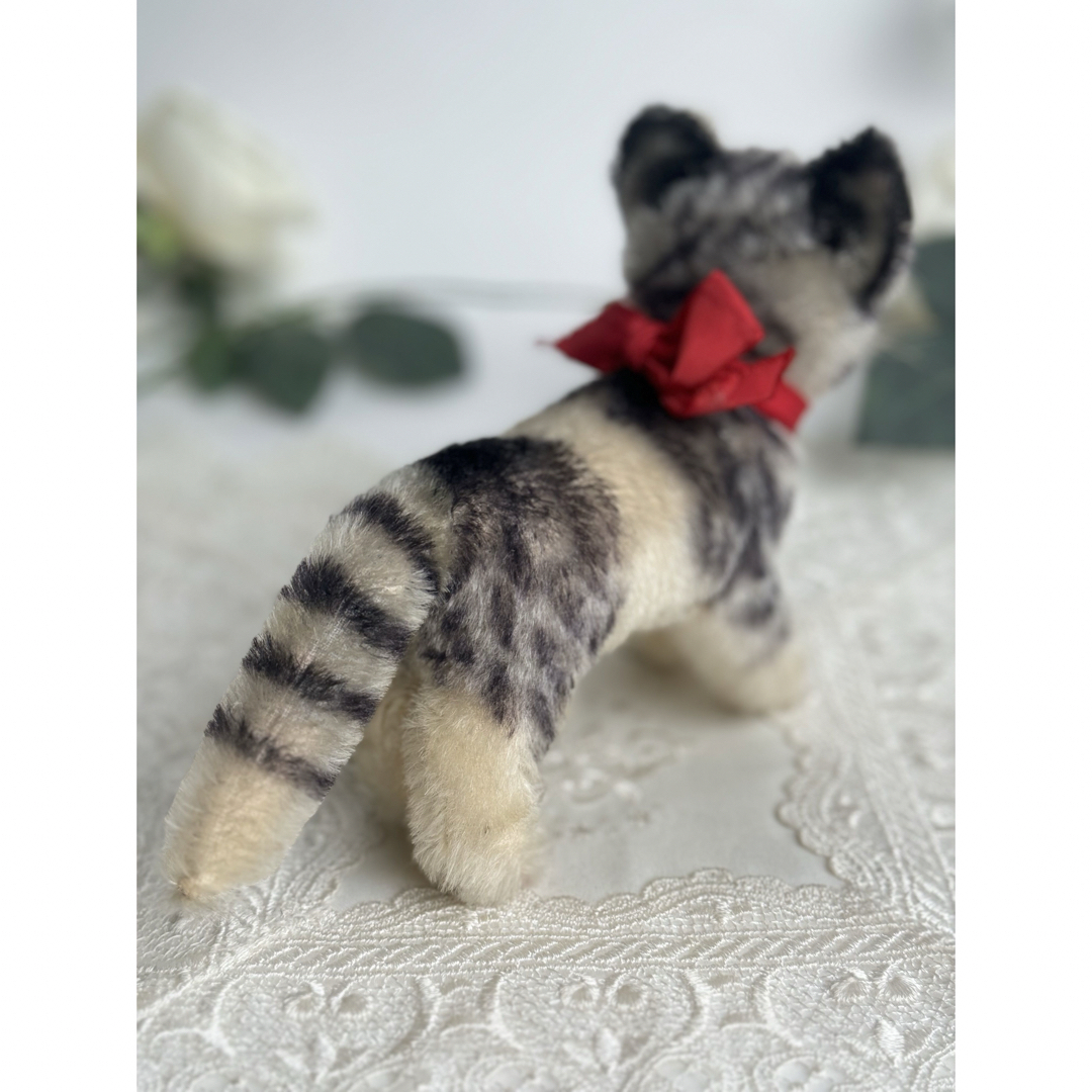 Steiff(シュタイフ)のシュタイフ★Cat Tabby 14cm★キャットタビー/ねこ/猫★Steiff エンタメ/ホビーのおもちゃ/ぬいぐるみ(ぬいぐるみ)の商品写真