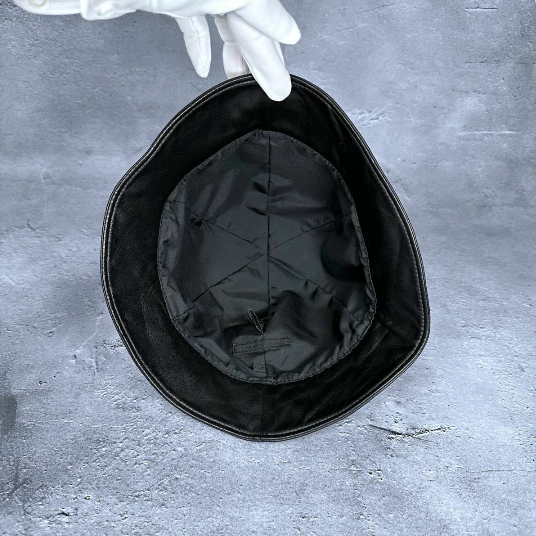 PRADA(プラダ)のPRADA ラムスキン メトロハット バケットハット オールレザー レディースの帽子(ハット)の商品写真