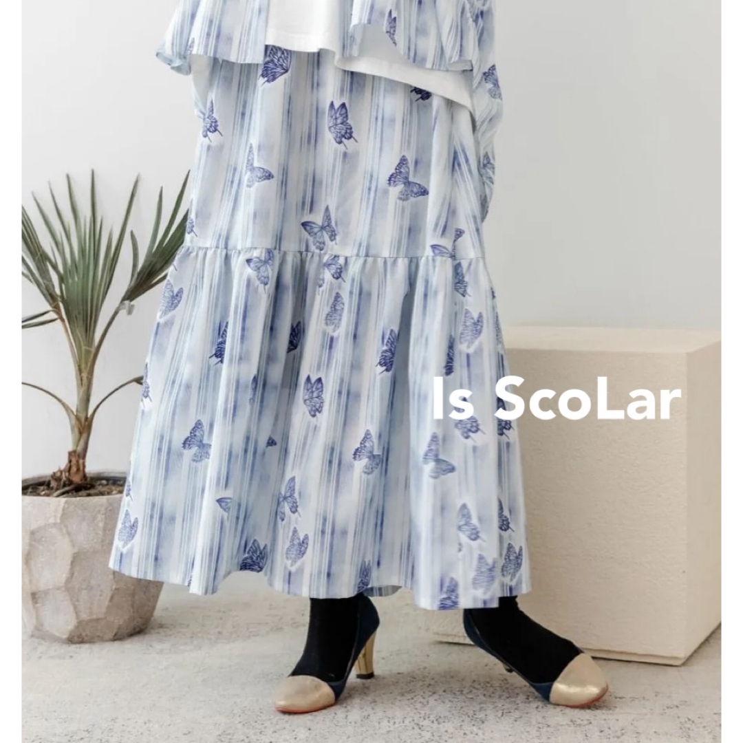 iS ScoLar(イズスカラー)の【美品】iS ScoLar ストライプ蝶柄 フェイク麻 ティアードスカート 青 レディースのスカート(ロングスカート)の商品写真