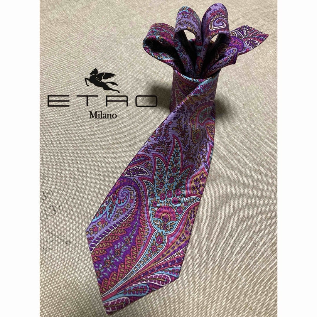 ETRO(エトロ)の【美品】ETRO／エトロ／シルクタイ／フローラル／ペイズリー／パープル／伊製 メンズのファッション小物(ネクタイ)の商品写真