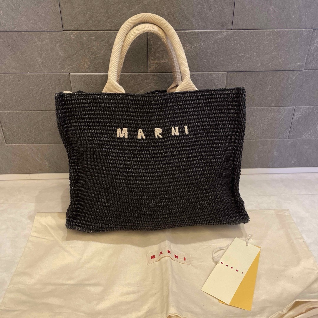 Marni(マルニ)のMARNIかごバッグ スモール レディースのバッグ(かごバッグ/ストローバッグ)の商品写真