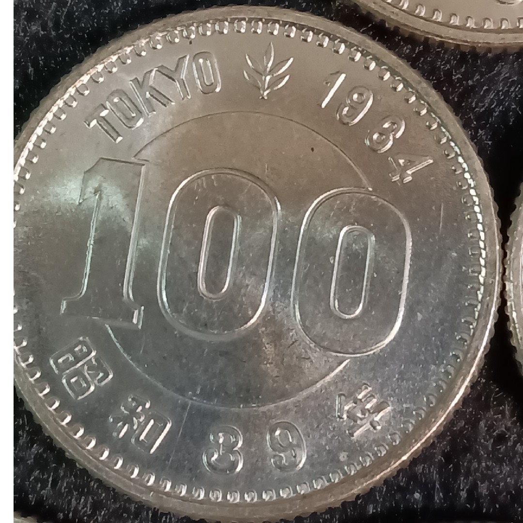 銀貨　東京 オリンピック 記念100円銀貨SILVER 600綺麗な銀貨６枚 エンタメ/ホビーの美術品/アンティーク(金属工芸)の商品写真