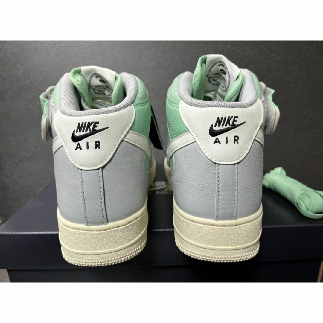 NIKE(ナイキ)の新品29cm NIKE AIR FORCE 1 MID 07 LX グリーン メンズの靴/シューズ(スニーカー)の商品写真