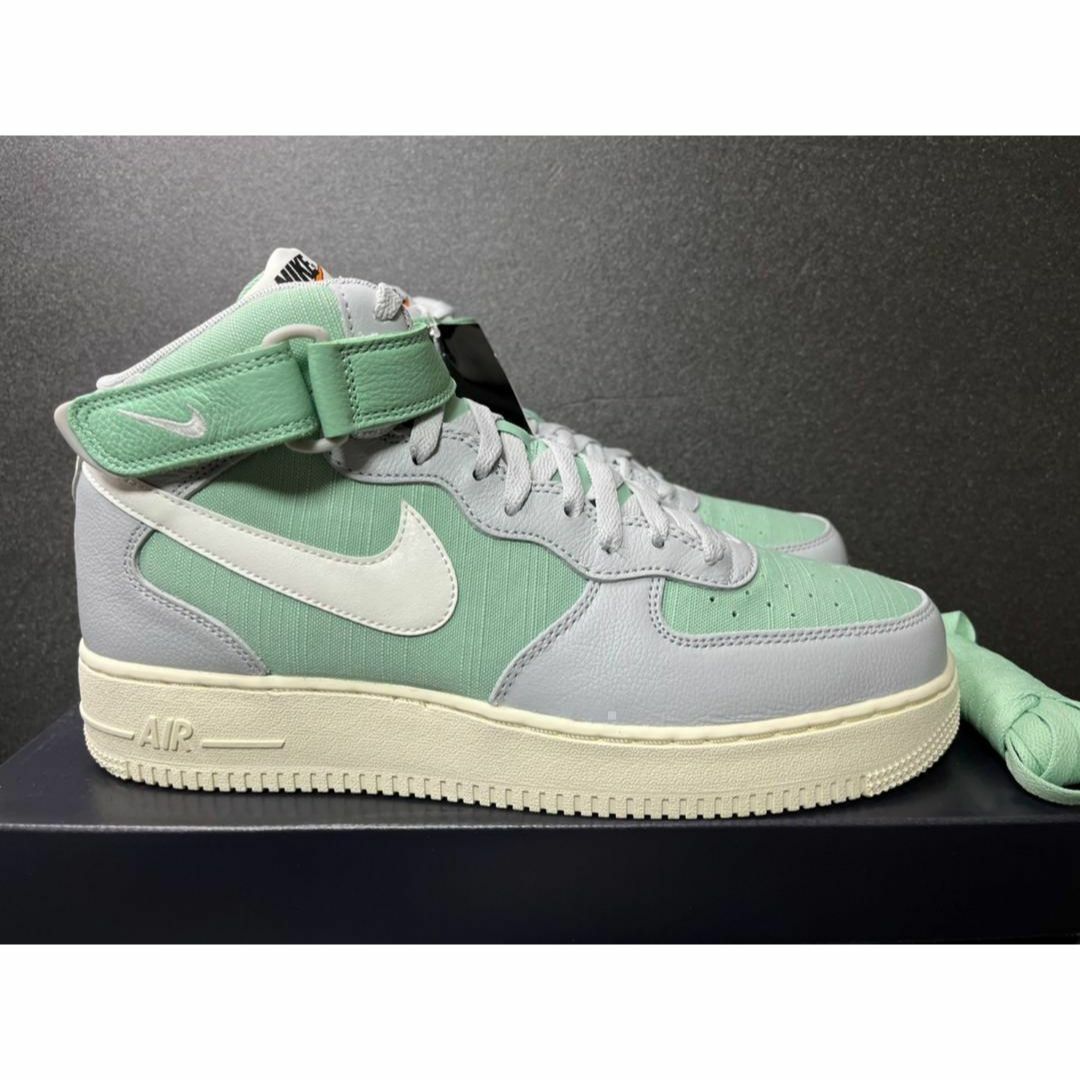 NIKE(ナイキ)の新品29cm NIKE AIR FORCE 1 MID 07 LX グリーン メンズの靴/シューズ(スニーカー)の商品写真