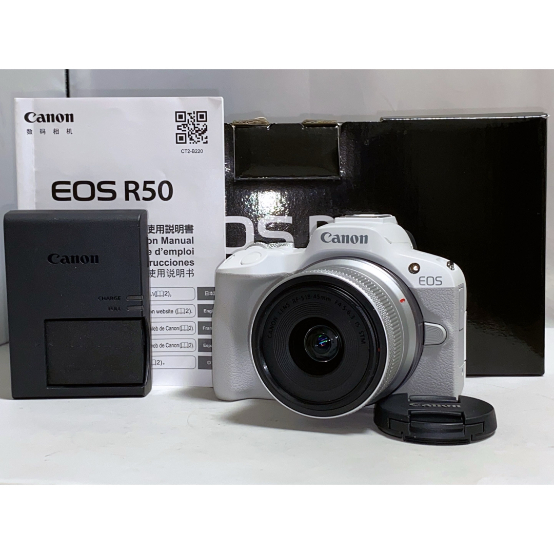 Canon(キヤノン)の【未使用品】Canon EOS R50 18-45mm レンズキット カメラ スマホ/家電/カメラのカメラ(ミラーレス一眼)の商品写真