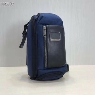 トゥミ(TUMI)のTUMI『ケリー』スリング ボディバッグブルー(ショルダーバッグ)