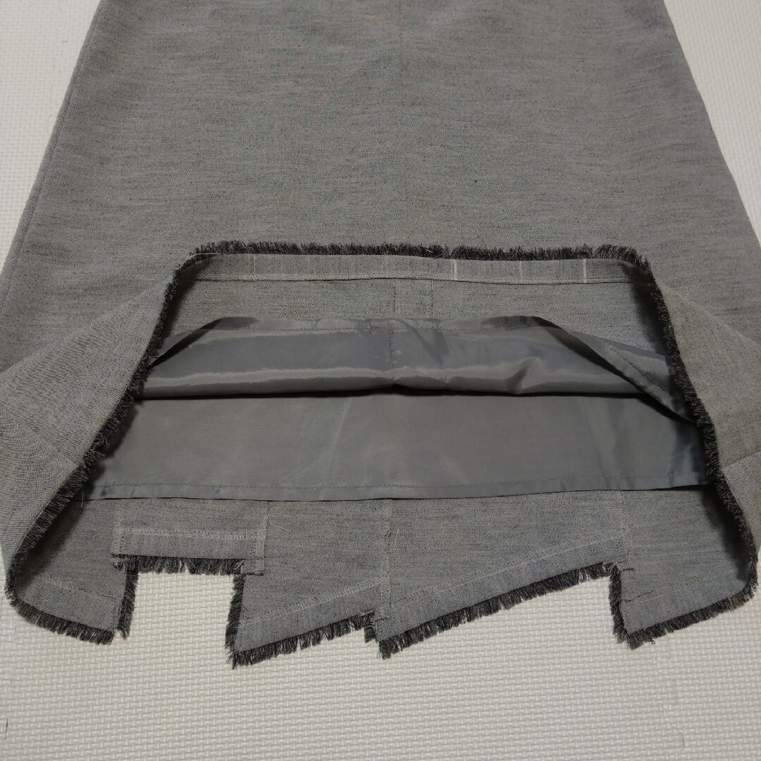 未使用　デザイン性スカート　フリンジ レディースのスカート(ひざ丈スカート)の商品写真