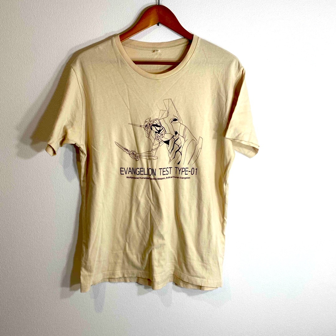 エヴァンゲリオン　Tシャツ　未使用品　2L ベージュ メンズのトップス(Tシャツ/カットソー(半袖/袖なし))の商品写真