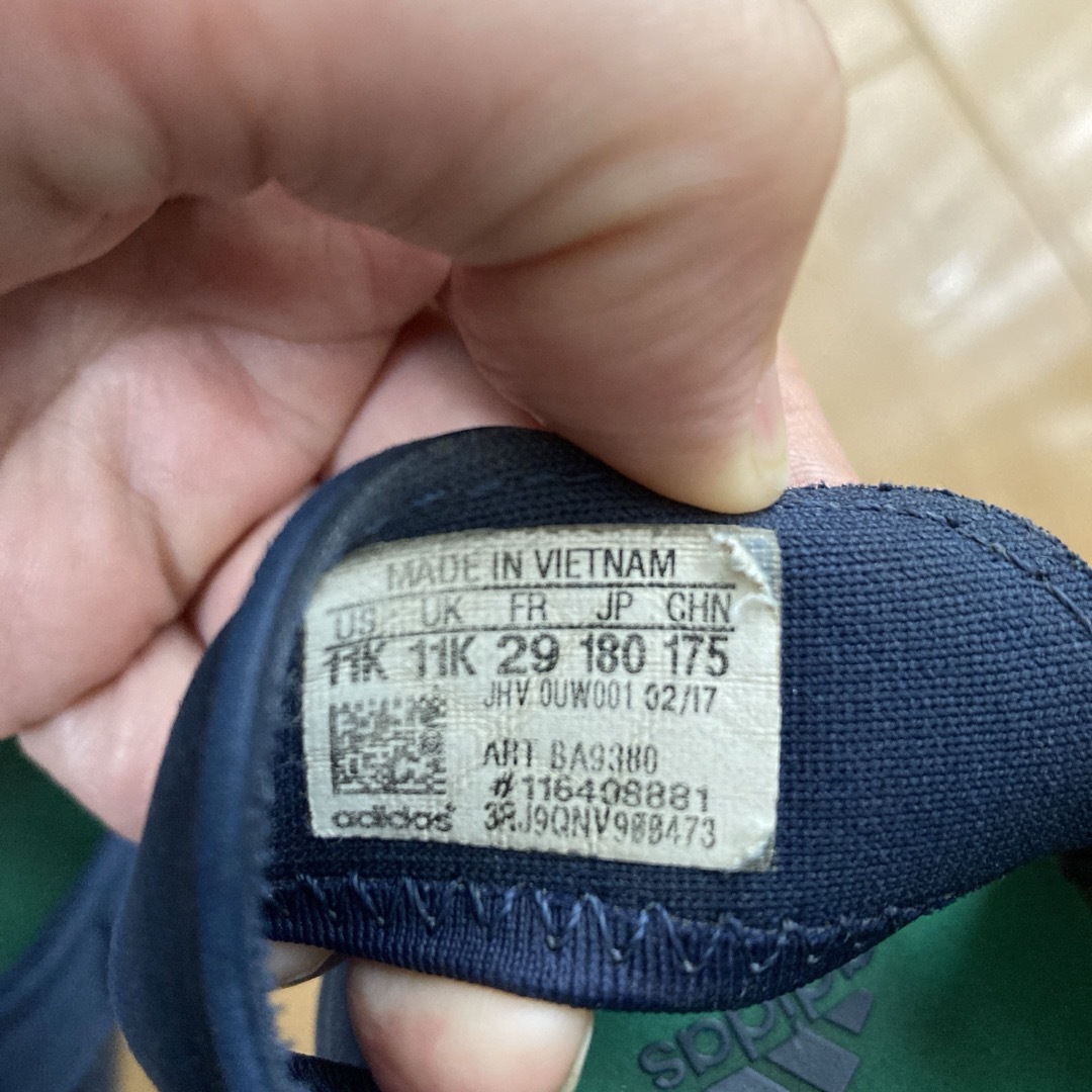 adidas(アディダス)のアディダス　サンダル　18cm キッズ/ベビー/マタニティのキッズ靴/シューズ(15cm~)(サンダル)の商品写真