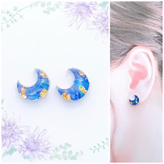 ブルー11mm月ピアス/イヤリング　再販　人気(ピアス)