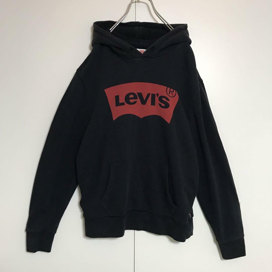 Levi's(リーバイス)の【人気L】リーバイス　ビッグロゴ入りパーカー　ブラック　人気定番　C366 メンズのトップス(パーカー)の商品写真