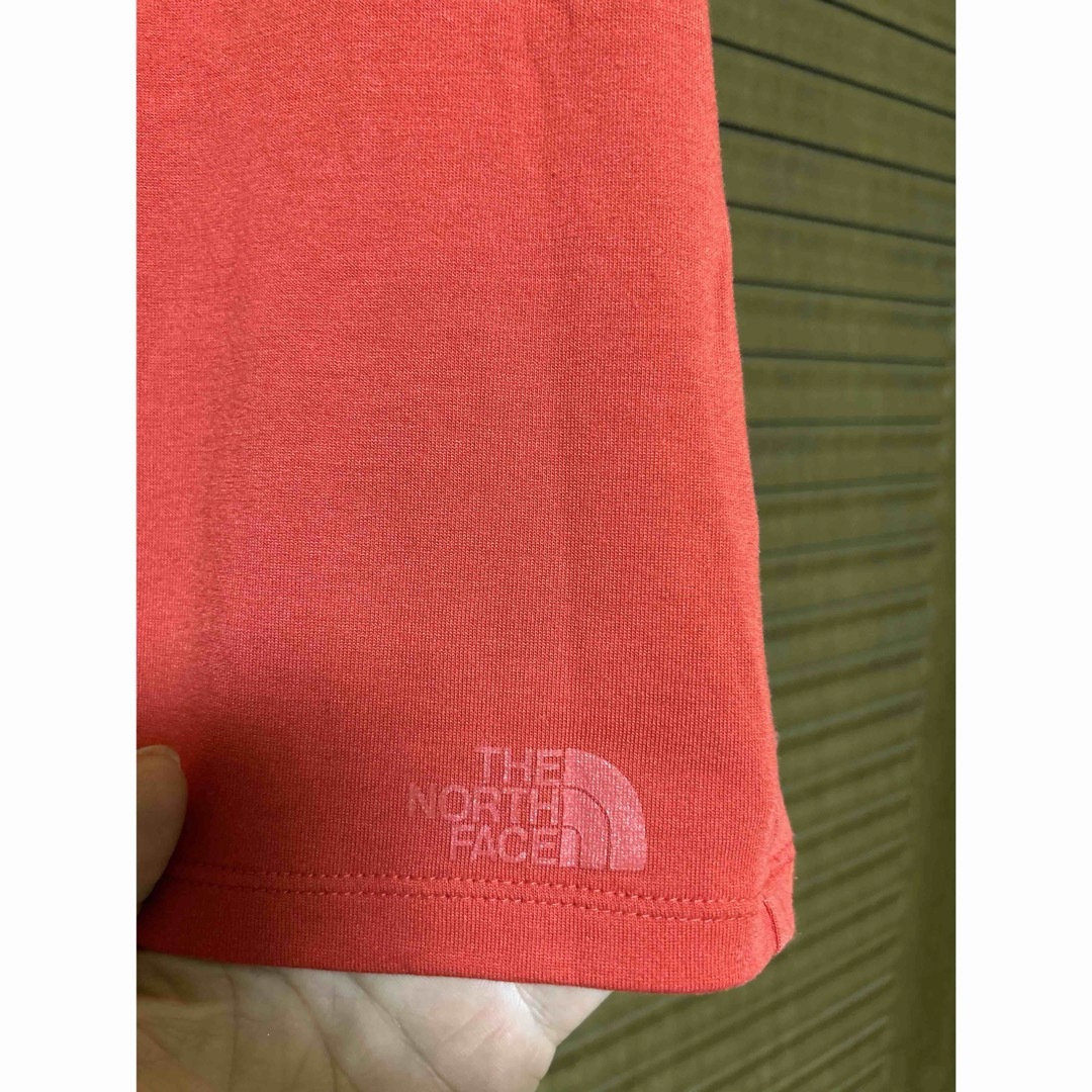 THE NORTH FACE(ザノースフェイス)のTHE NORTH FACE 背中透かし柄Tシャツ レディースのトップス(Tシャツ(半袖/袖なし))の商品写真