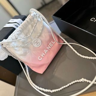 シャネル(CHANEL)の大幅値下げ ♡ CHANEL シャネル ♡チェーンショルダーバック♡可愛い(ロングワンピース/マキシワンピース)