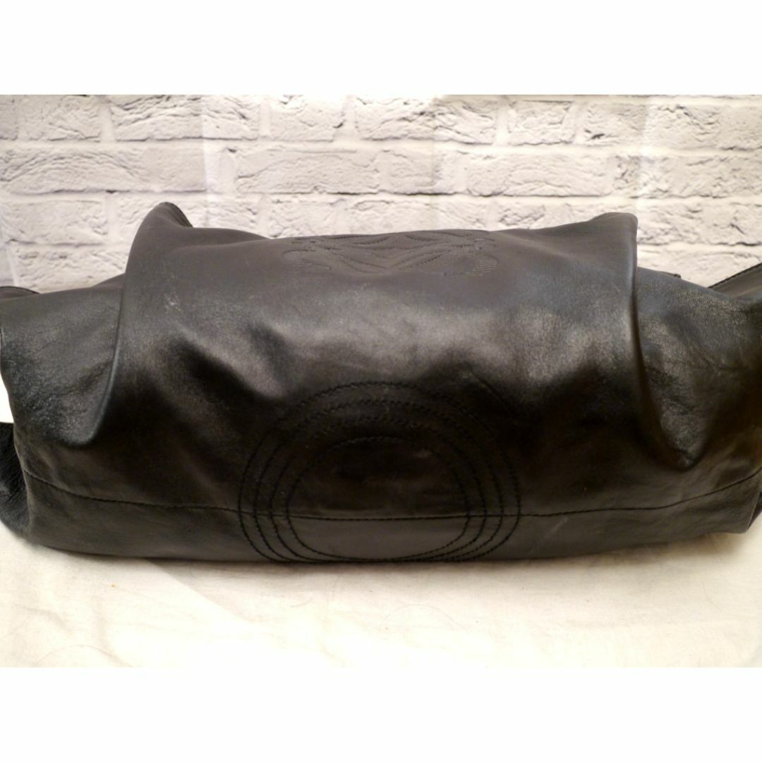 LOEWE(ロエベ)の美品◆LOEWE ロエベ ナッパアイレ 巾着型 ワンショルダー レザー バッグ黒 レディースのバッグ(ショルダーバッグ)の商品写真