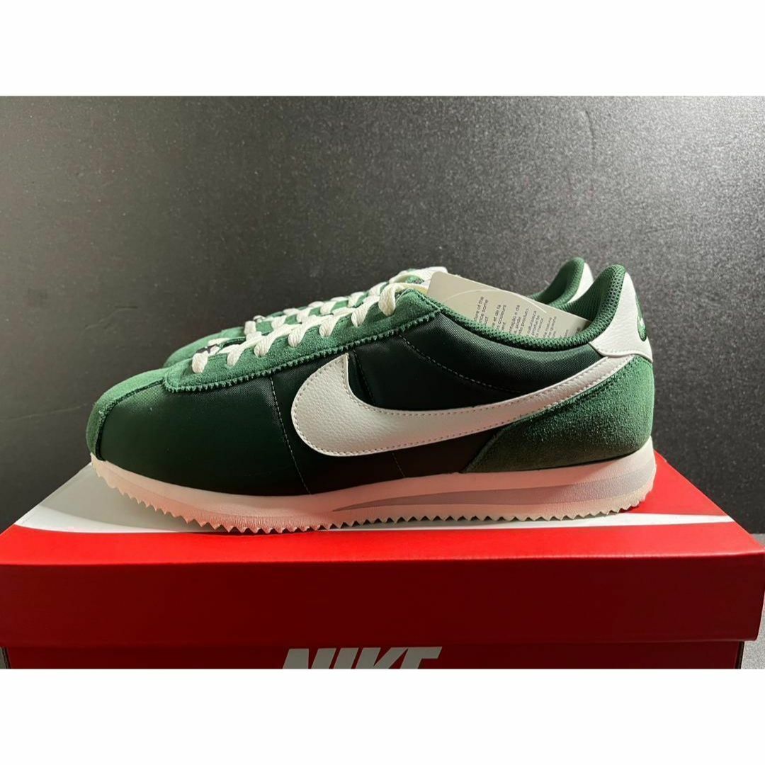 NIKE(ナイキ)の新品29cm NIKE WMNS CORTEZ コルテッツ グリーン メンズの靴/シューズ(スニーカー)の商品写真