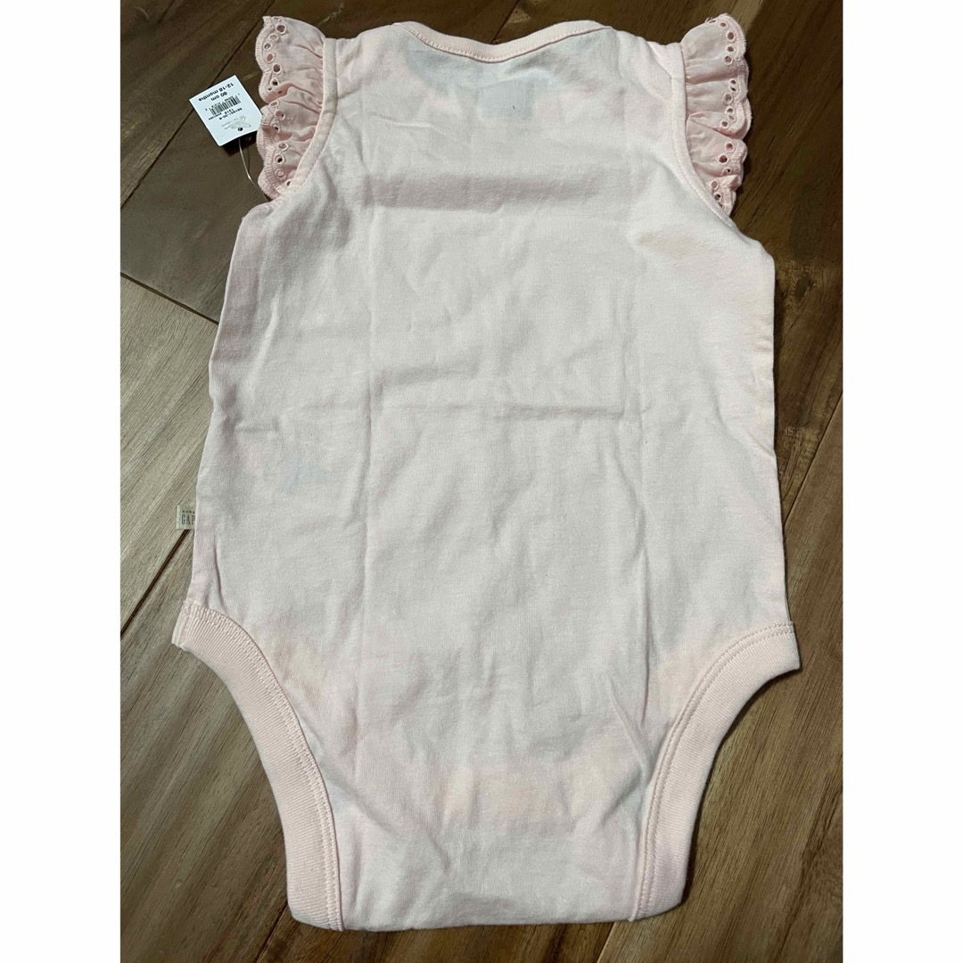 GAP(ギャップ)の【新品】baby GAPロンパース キッズ/ベビー/マタニティのベビー服(~85cm)(ロンパース)の商品写真