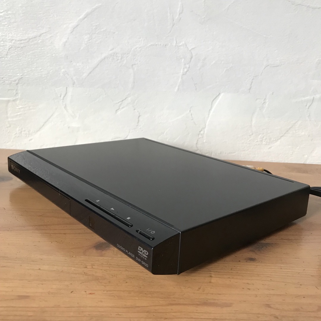 SONY(ソニー)のSONY  DVDプレーヤー 【DVP-SR20】 スマホ/家電/カメラのテレビ/映像機器(DVDプレーヤー)の商品写真