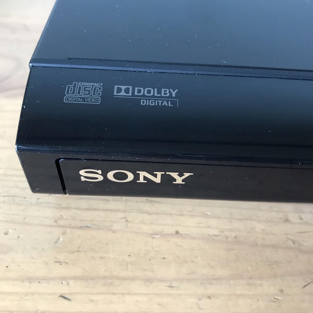 SONY(ソニー)のSONY  DVDプレーヤー 【DVP-SR20】 スマホ/家電/カメラのテレビ/映像機器(DVDプレーヤー)の商品写真