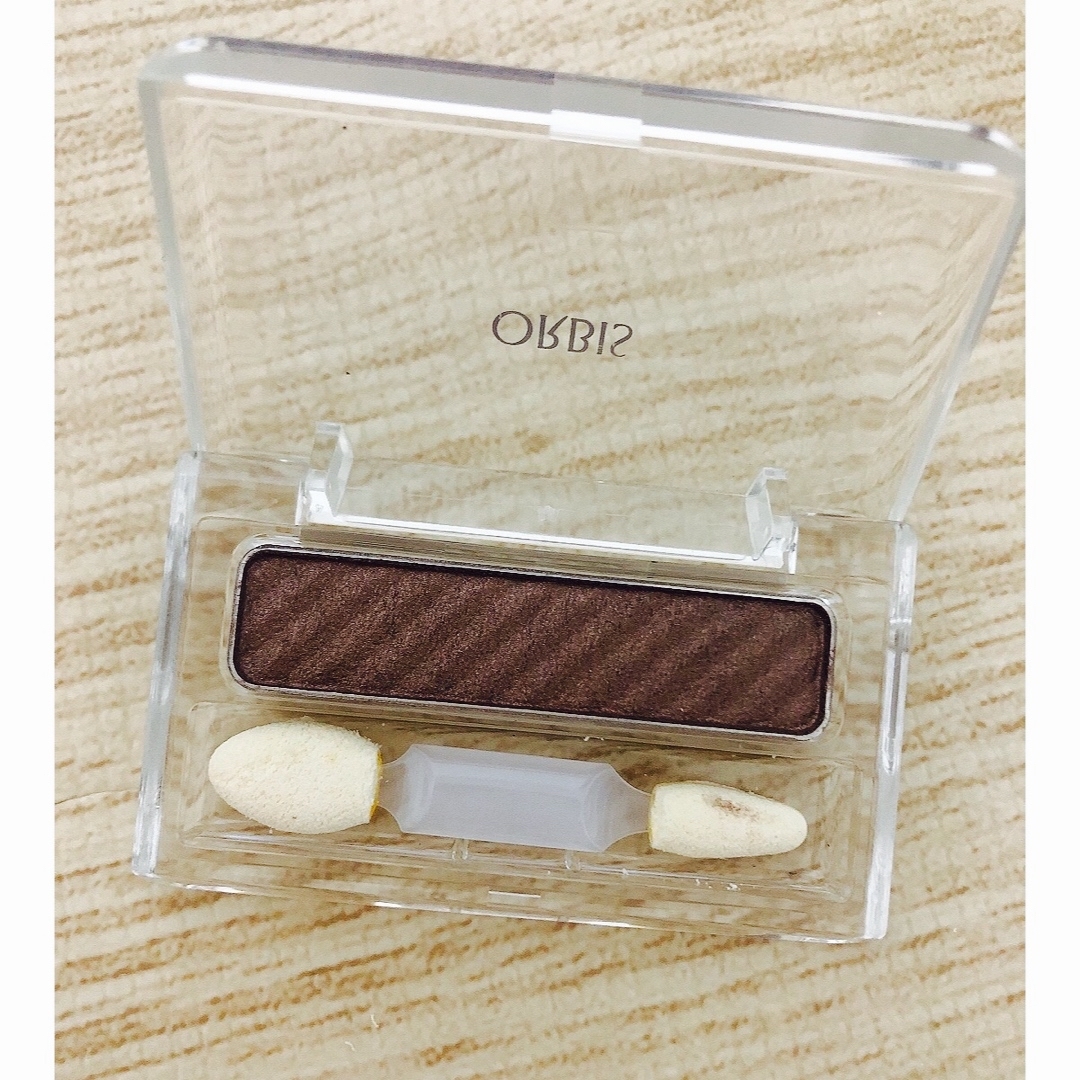 ORBIS(オルビス)のオルビス　アイシャドウ　ラメブラウン コスメ/美容のベースメイク/化粧品(アイシャドウ)の商品写真