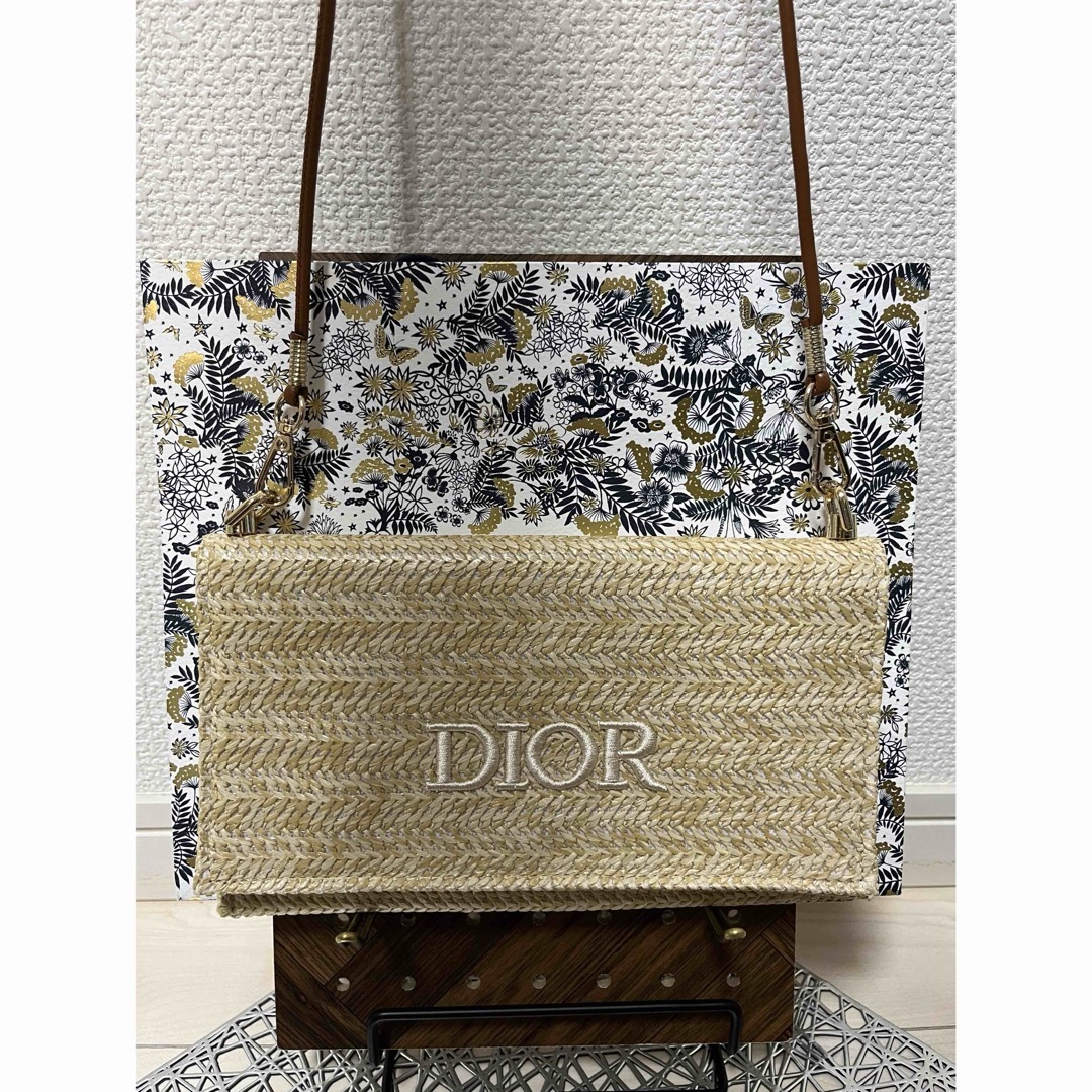 Christian Dior(クリスチャンディオール)の【新品未使用】ディオールノベルティクラッチバッグショルダー付き レディースのバッグ(クラッチバッグ)の商品写真