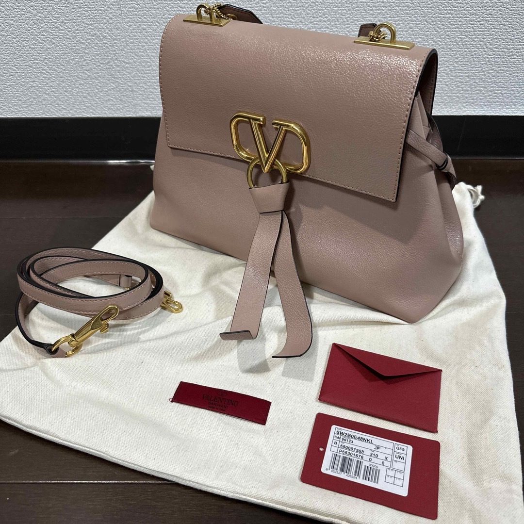 VALENTINO(ヴァレンティノ)のValentino Garavani VRing ショルダーバッグ レディースのバッグ(ショルダーバッグ)の商品写真