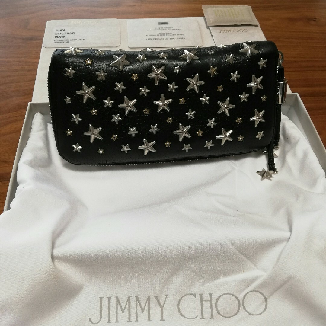 JIMMY CHOO(ジミーチュウ)の本日最終出品　JIMMY CHOO  サイフ　クリスタルスタッズ レディースのファッション小物(財布)の商品写真