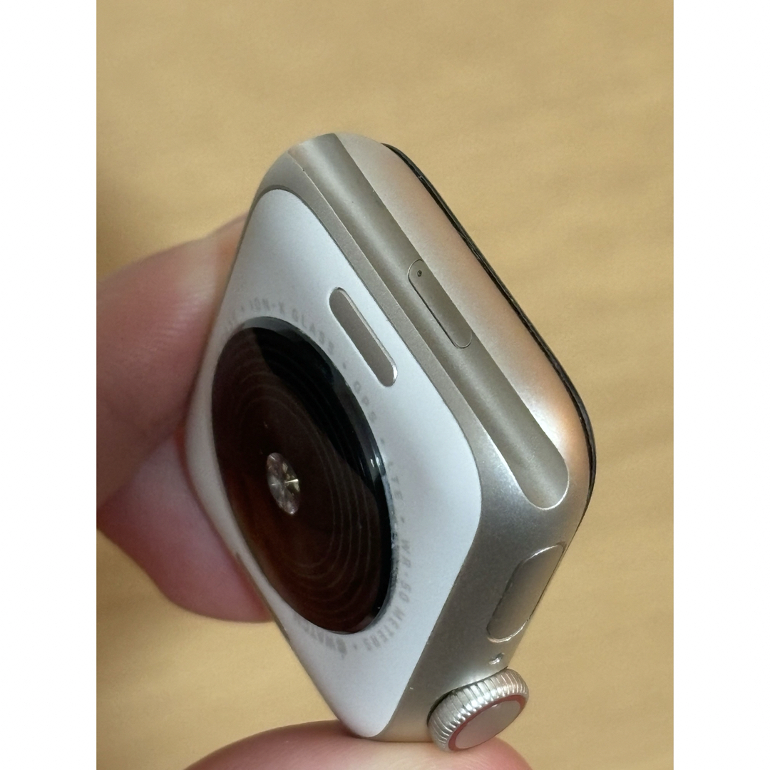 Apple Watch(アップルウォッチ)のアップル Apple Watch SE2 40mm スターライトアルミ スターラ スマホ/家電/カメラのスマートフォン/携帯電話(その他)の商品写真