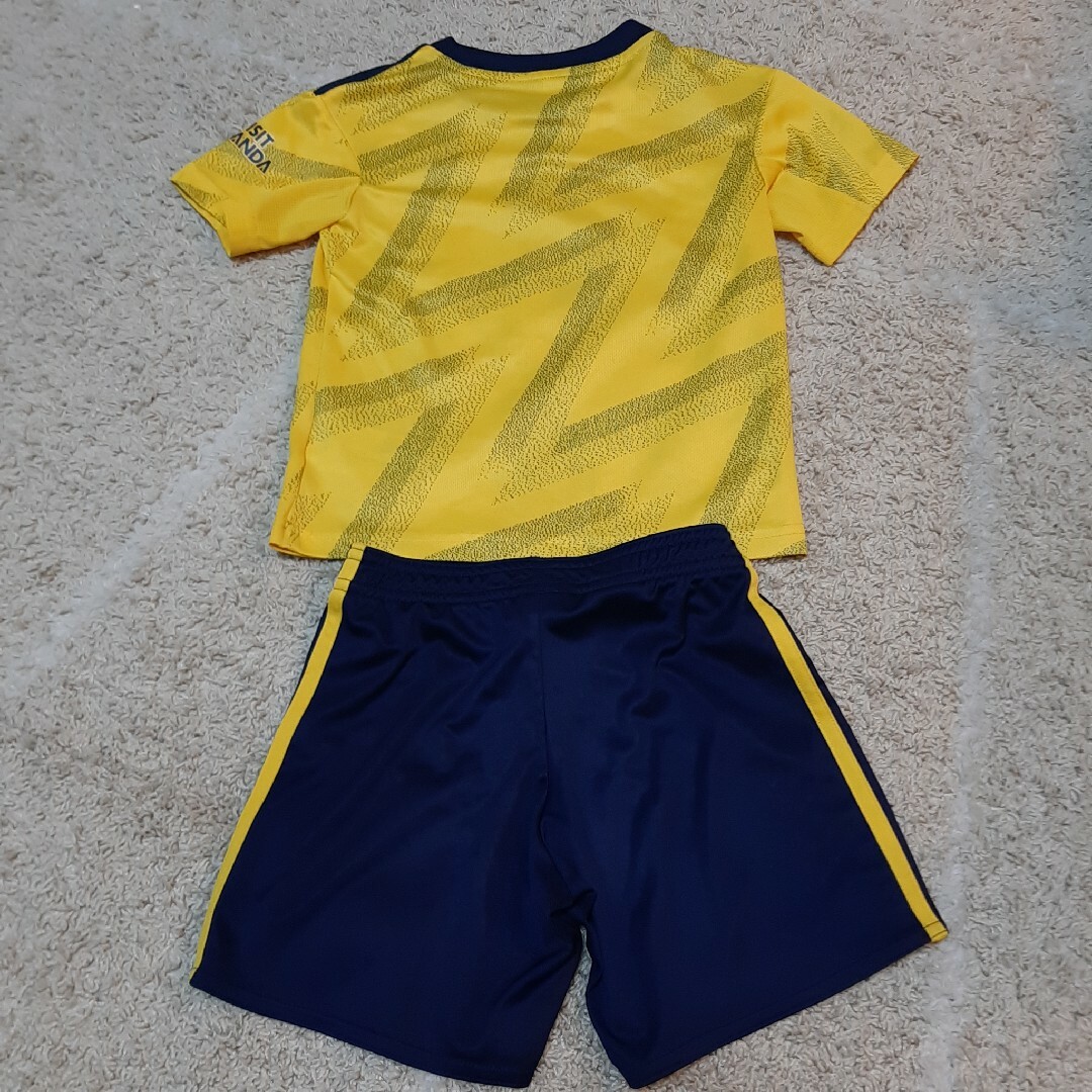 adidas(アディダス)のキッズアーセナルユニフォーム上下 キッズ/ベビー/マタニティのキッズ服男の子用(90cm~)(その他)の商品写真