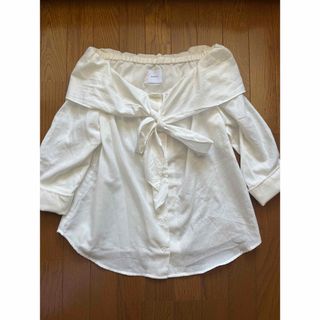 AMERI OFF SHOULDER RIBBON SHIRT(シャツ/ブラウス(長袖/七分))