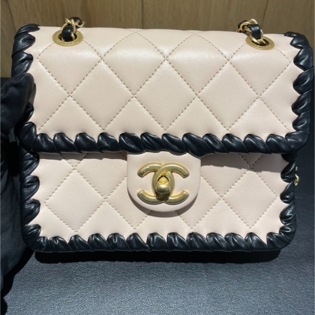 CHANEL(シャネル)のCHANEL フラップバッグ レディースのバッグ(ショルダーバッグ)の商品写真