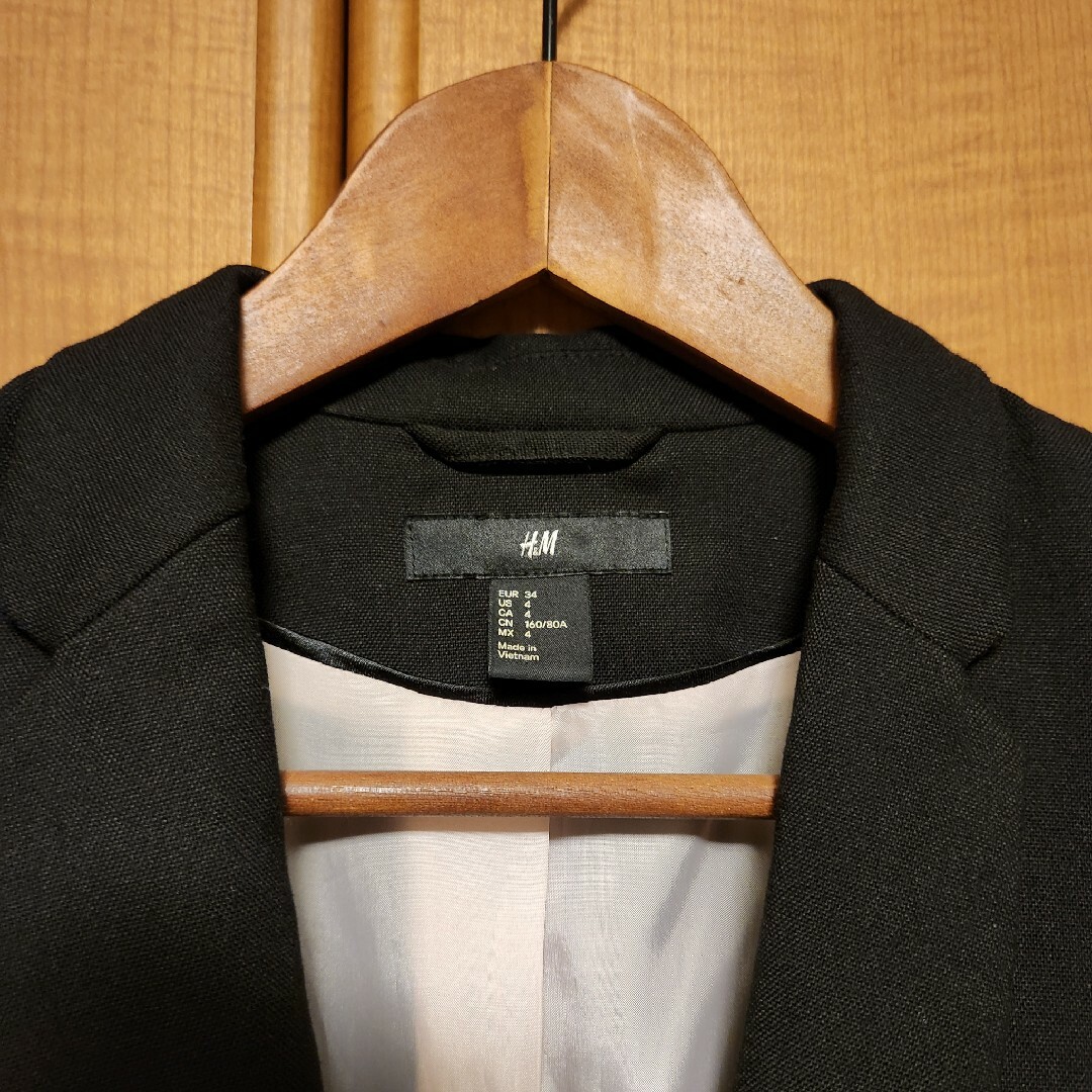 H&M(エイチアンドエム)のH&M エイチアンドエム テーラードジャケット スーツ 34 黒 レディースのジャケット/アウター(テーラードジャケット)の商品写真