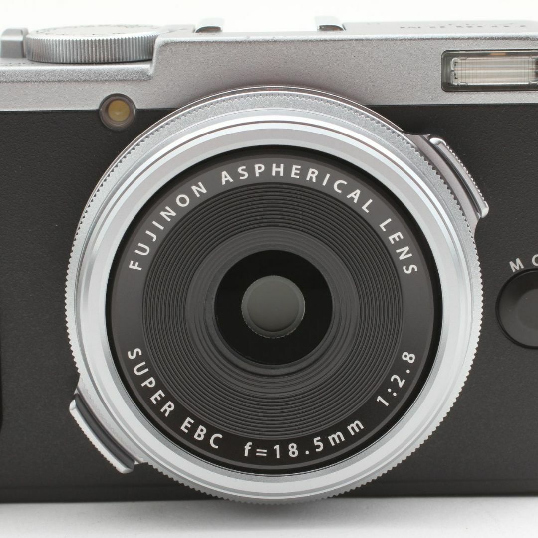 FUJIFILM フジフィルム X70 シルバー スマホ/家電/カメラのカメラ(コンパクトデジタルカメラ)の商品写真