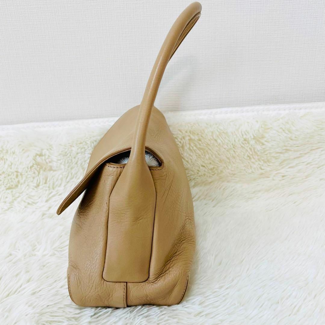 ヒロフ　ペルーシェ　レザー Hロゴ ハンドバッグ ベージュ　シボ革　ショルダー レディースのバッグ(ハンドバッグ)の商品写真