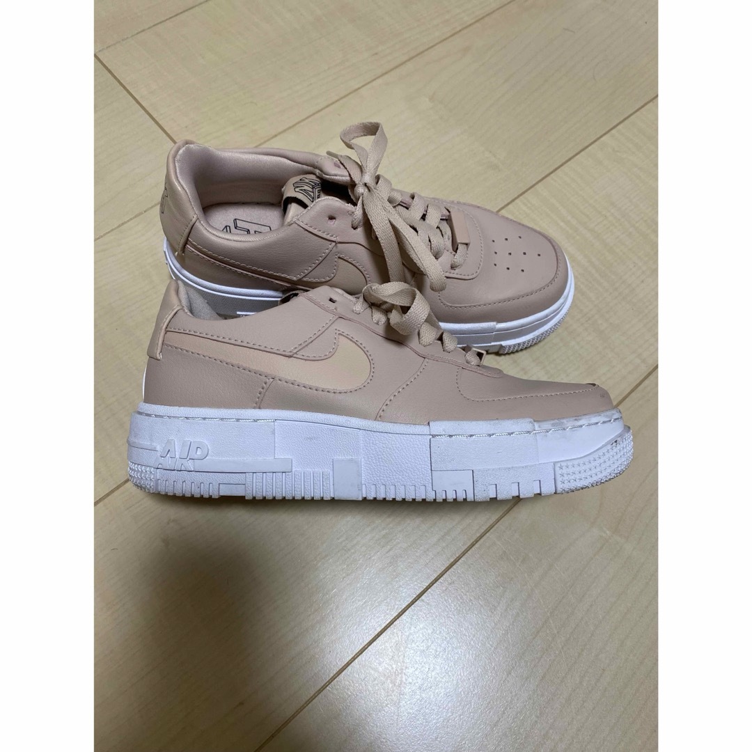 NIKE(ナイキ)のNIKE Air Force1 22.5 レディースの靴/シューズ(スニーカー)の商品写真