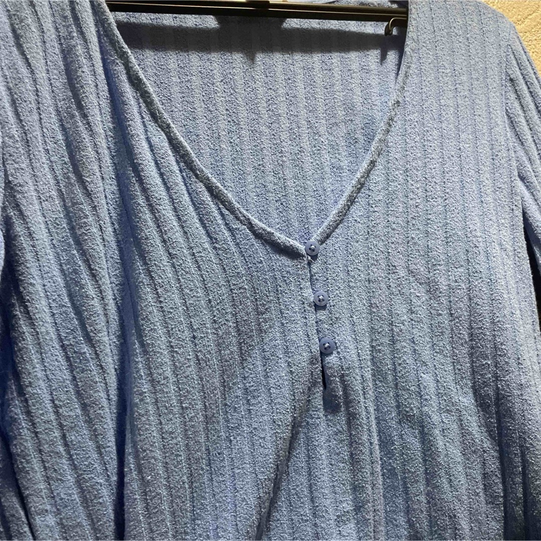 H&M(エイチアンドエム)のH&M トップス　ブルー レディースのトップス(カットソー(長袖/七分))の商品写真