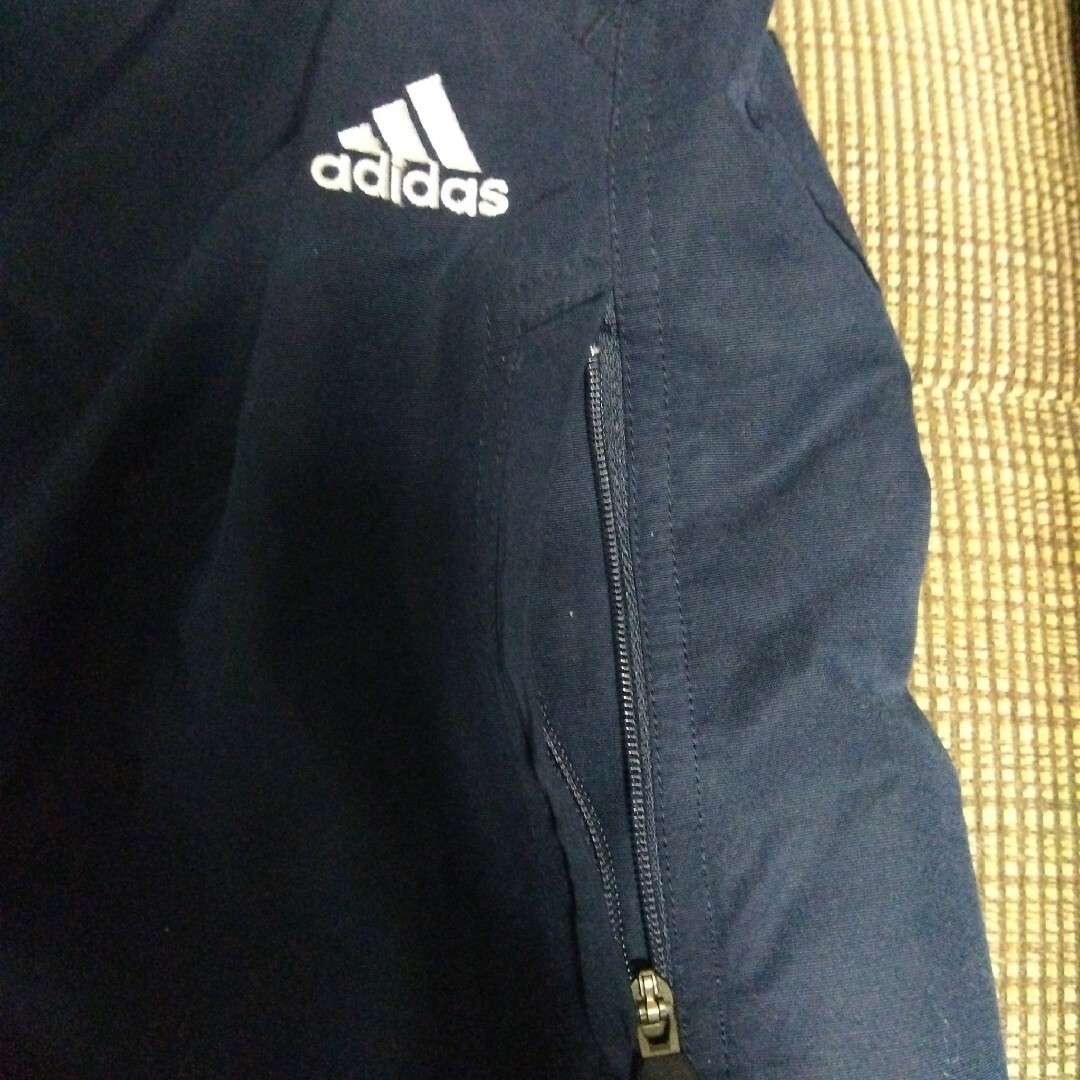 adidas(アディダス)のアディダスハーフパンツ140Cm キッズ/ベビー/マタニティのキッズ服男の子用(90cm~)(パンツ/スパッツ)の商品写真