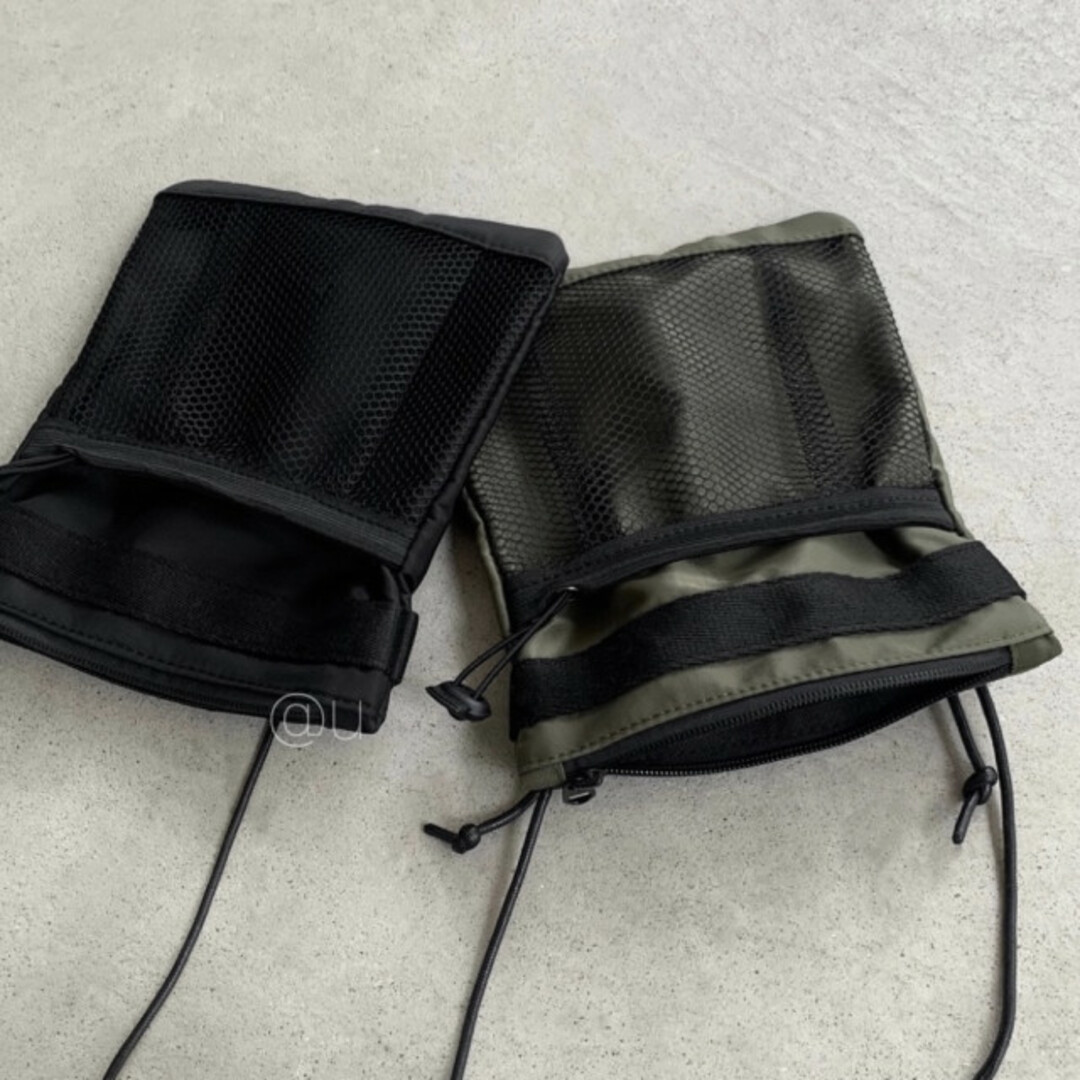 スクエア ナイロン サコッシュ ブラック ボディバッグ メンズ レディース 黒 レディースのバッグ(ショルダーバッグ)の商品写真