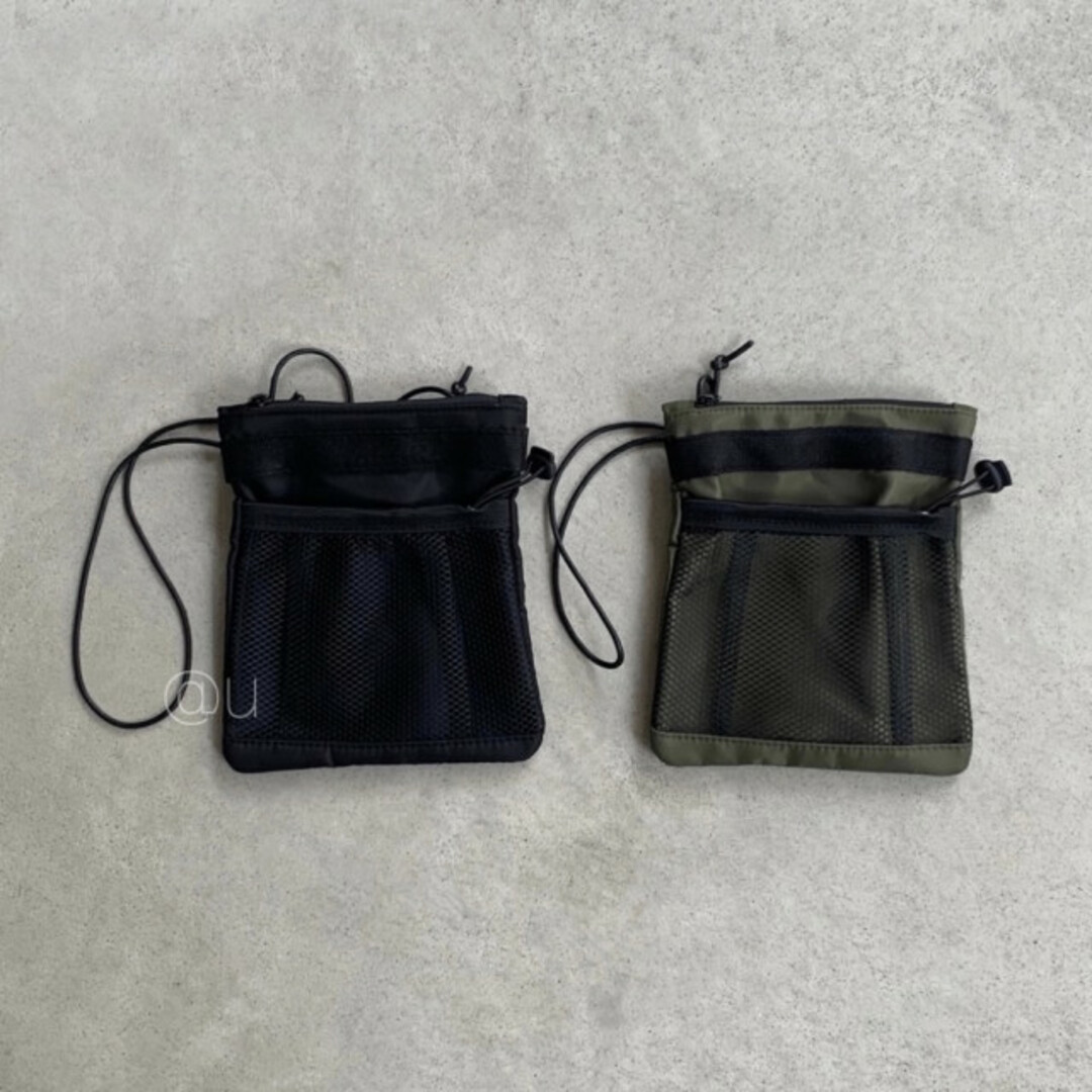 スクエア ナイロン サコッシュ ブラック ボディバッグ メンズ レディース 黒 レディースのバッグ(ショルダーバッグ)の商品写真