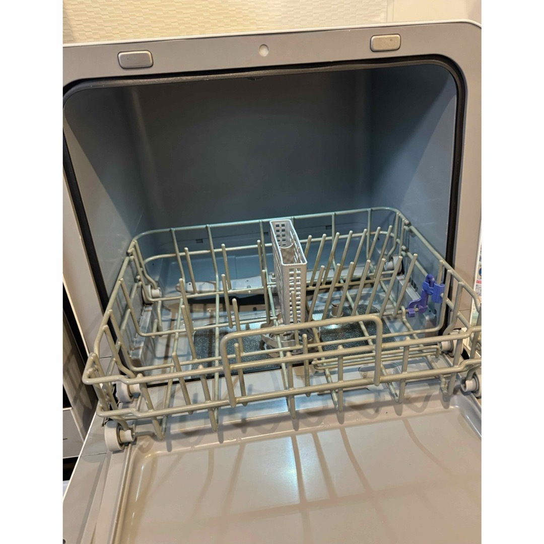 IRIS 食器洗い乾燥機 ISHT-5000-W スマホ/家電/カメラの生活家電(食器洗い機/乾燥機)の商品写真
