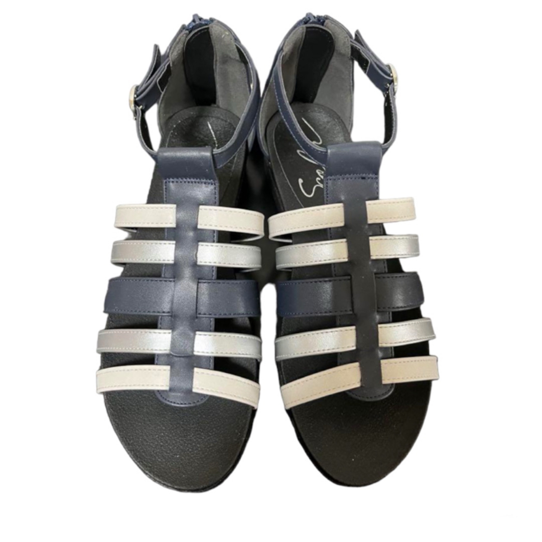 ScoLar(スカラー)のscolar 新品タグ付き  マルチカラーストラップサンダル（ブラック）ＬＬ レディースの靴/シューズ(サンダル)の商品写真