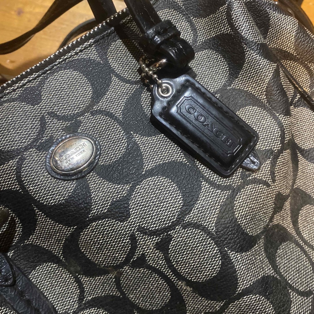 COACH(コーチ)のコーチ coach ミニボストン グレー ショルダー シグネチャー レディースのバッグ(ショルダーバッグ)の商品写真