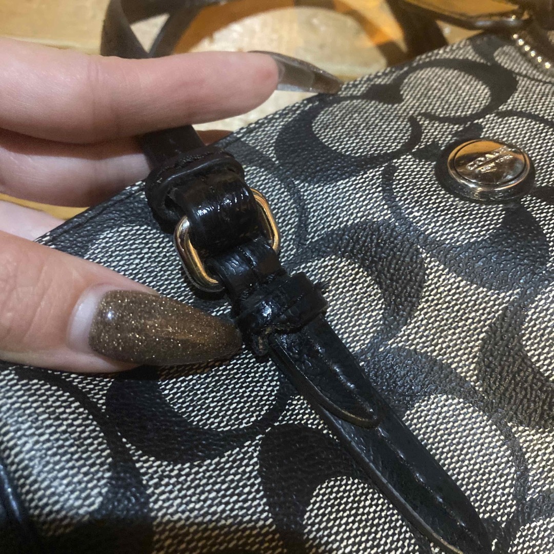 COACH(コーチ)のコーチ coach ミニボストン グレー ショルダー シグネチャー レディースのバッグ(ショルダーバッグ)の商品写真