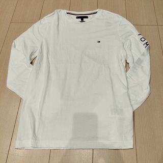 トミーヒルフィガー(TOMMY HILFIGER)のTOMMY HILFIGER　トミーヒルフィガー　ロンT　ホワイト　メンズ　Ｍ(Tシャツ/カットソー(七分/長袖))