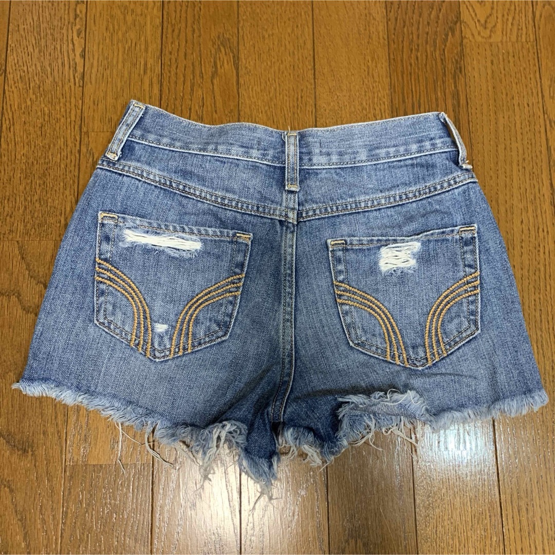 Hollister(ホリスター)のホリスター　HOLLISTER ダメージデニム ショートパンツ ショートデニム レディースのパンツ(デニム/ジーンズ)の商品写真