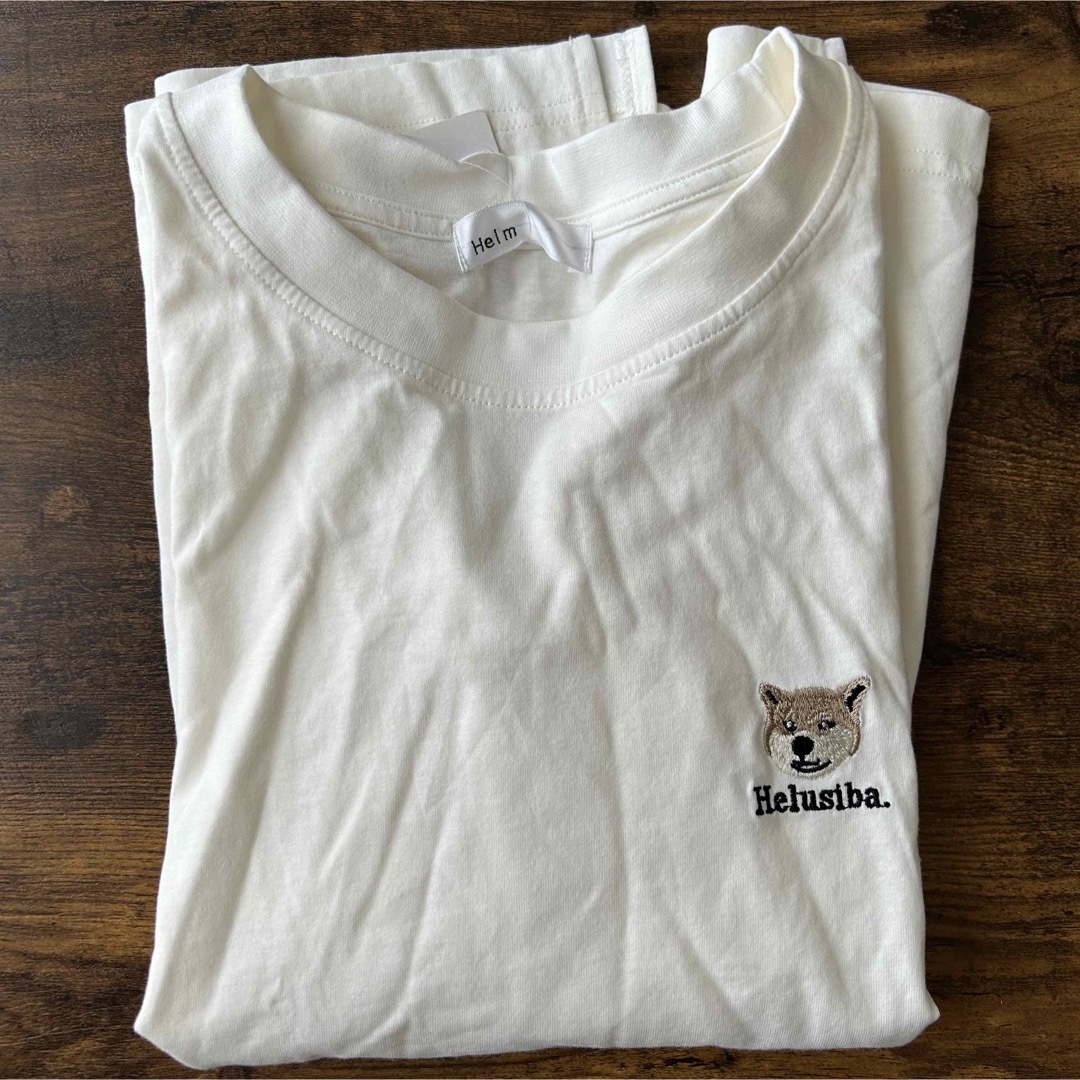 しまむら(シマムラ)のしまむら＊Helm 天竺ドッグ刺繍Tシャツ 中白 Mサイズ レディースのトップス(Tシャツ(半袖/袖なし))の商品写真