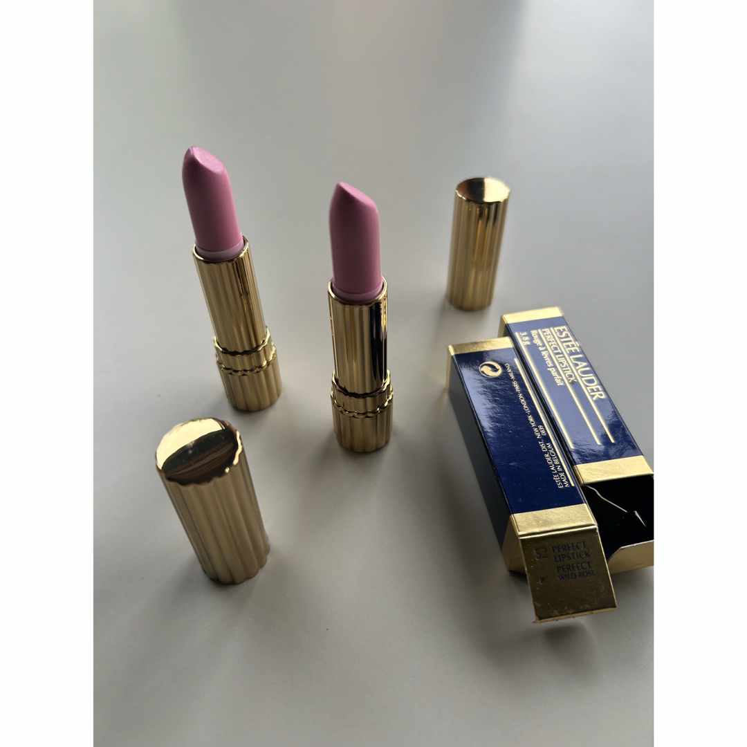 Estee Lauder(エスティローダー)のエスティ ローダー　パーフェクトリップスティック  No.５２　2本 セット コスメ/美容のベースメイク/化粧品(口紅)の商品写真