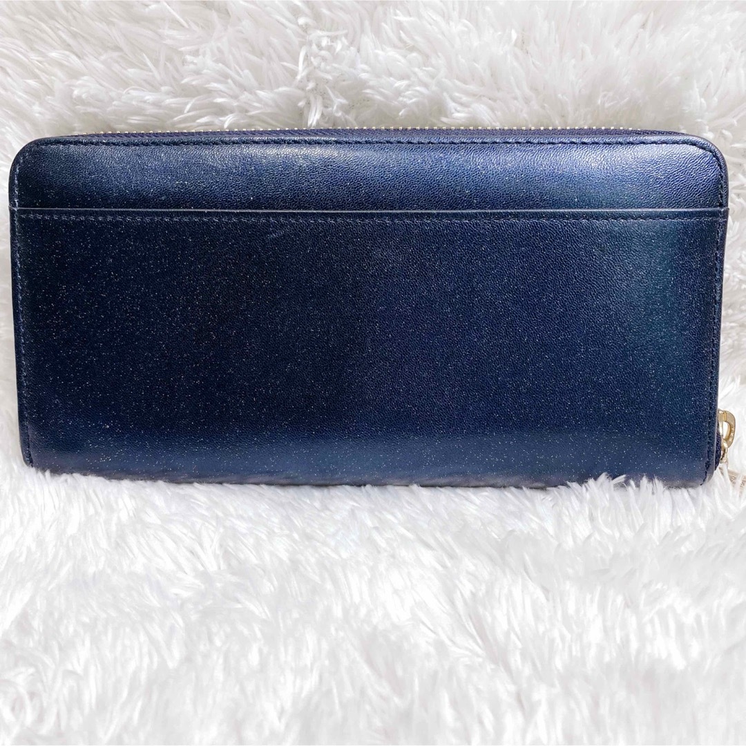 LANVIN en Bleu(ランバンオンブルー)のランバン オン ブルー コリエ ラメ チャーム ラウンドファスナー 長財布 レディースのファッション小物(財布)の商品写真
