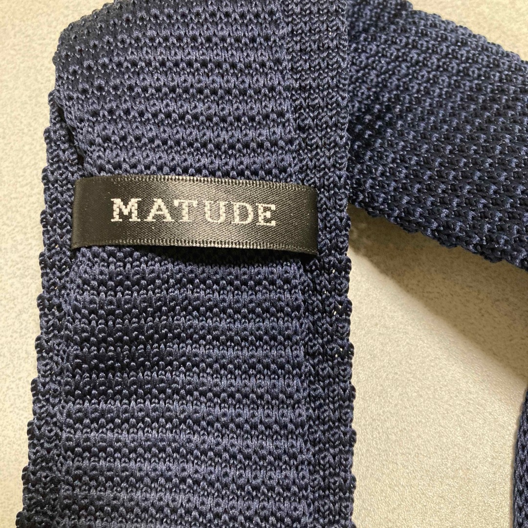 【MATUDE】ニット？ネクタイ　ネイビー メンズのファッション小物(ネクタイ)の商品写真