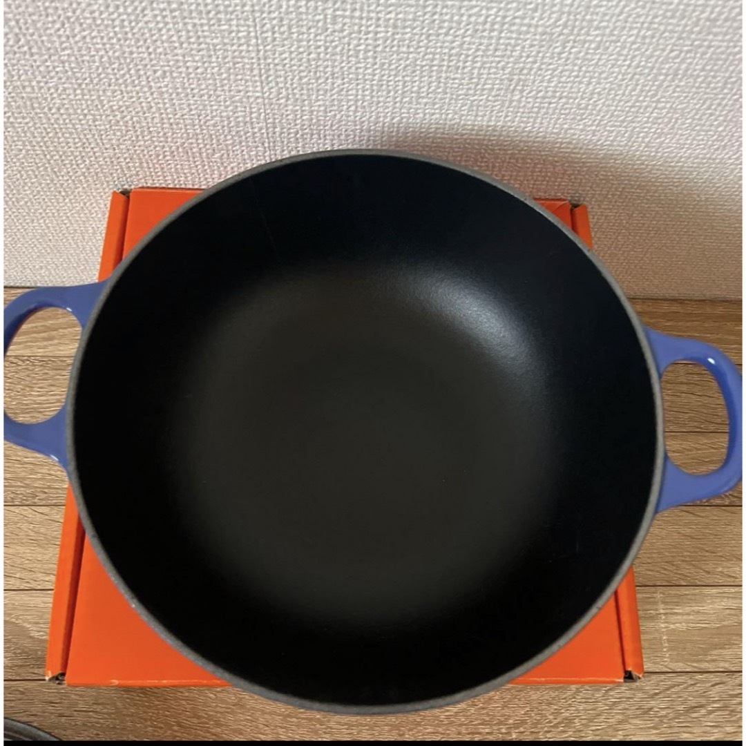 LE CREUSET(ルクルーゼ)の●新品●LeCreuset ル クルーゼ マルミット 22cm コバルトブルー インテリア/住まい/日用品のキッチン/食器(鍋/フライパン)の商品写真